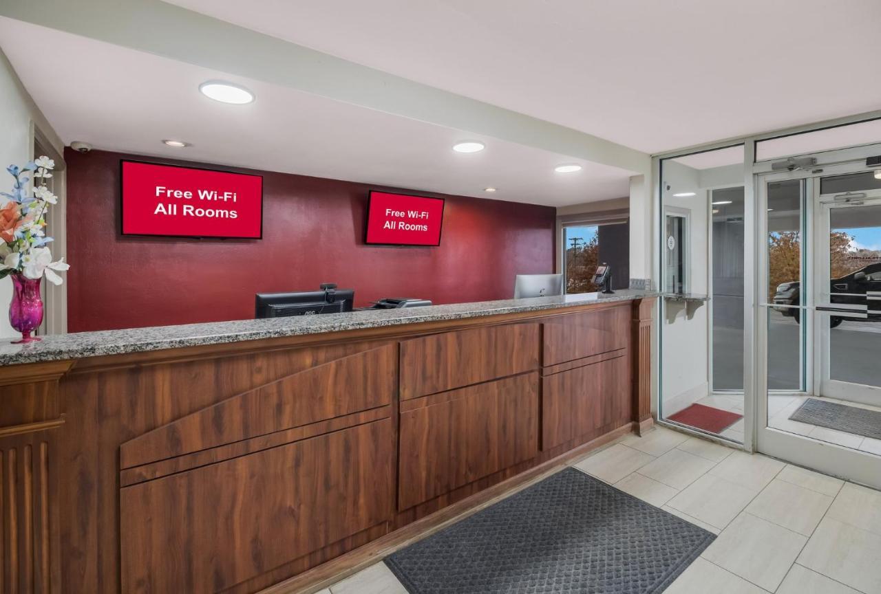 Red Roof Inn & Suites Jackson, Tn Eksteriør billede