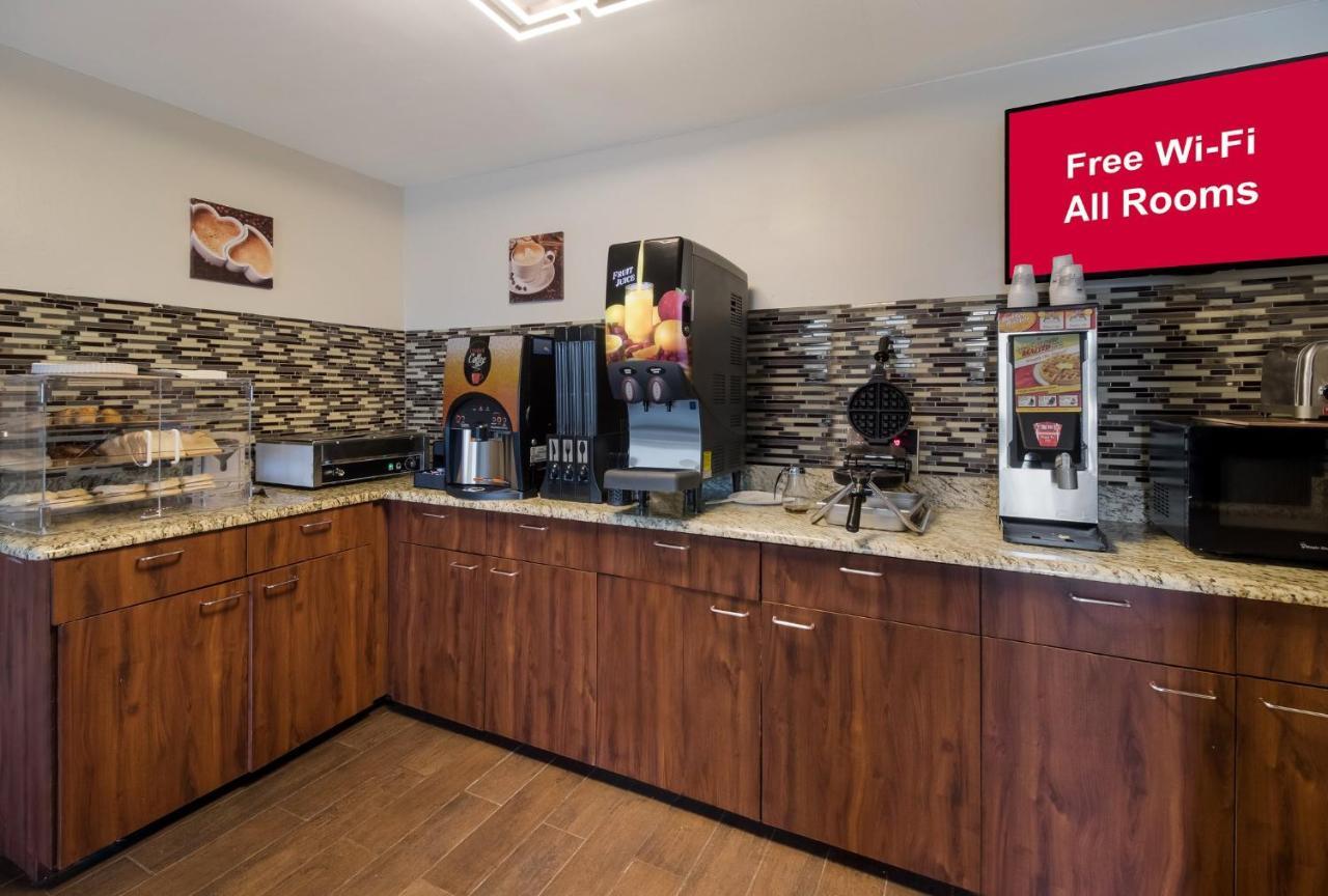 Red Roof Inn & Suites Jackson, Tn Eksteriør billede