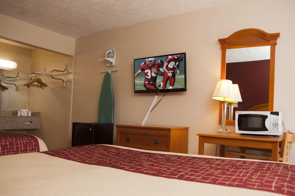 Red Roof Inn & Suites Jackson, Tn Eksteriør billede