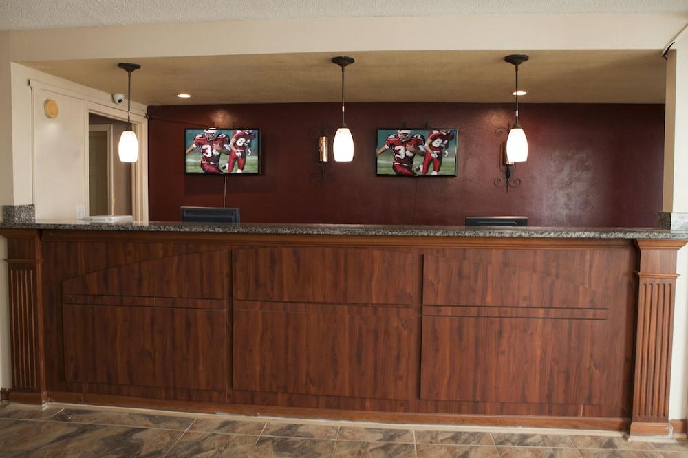 Red Roof Inn & Suites Jackson, Tn Eksteriør billede